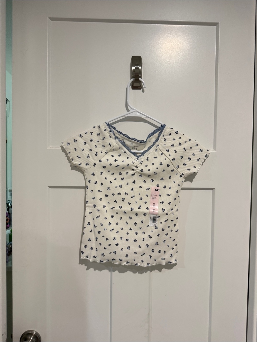 Kohl's Cream Short Sleeve Tee with Navy Floral Dots